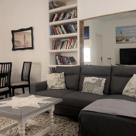 The Beach Hut With Lazy Spa آدرا المظهر الخارجي الصورة
