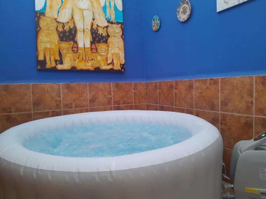 The Beach Hut With Lazy Spa آدرا المظهر الخارجي الصورة